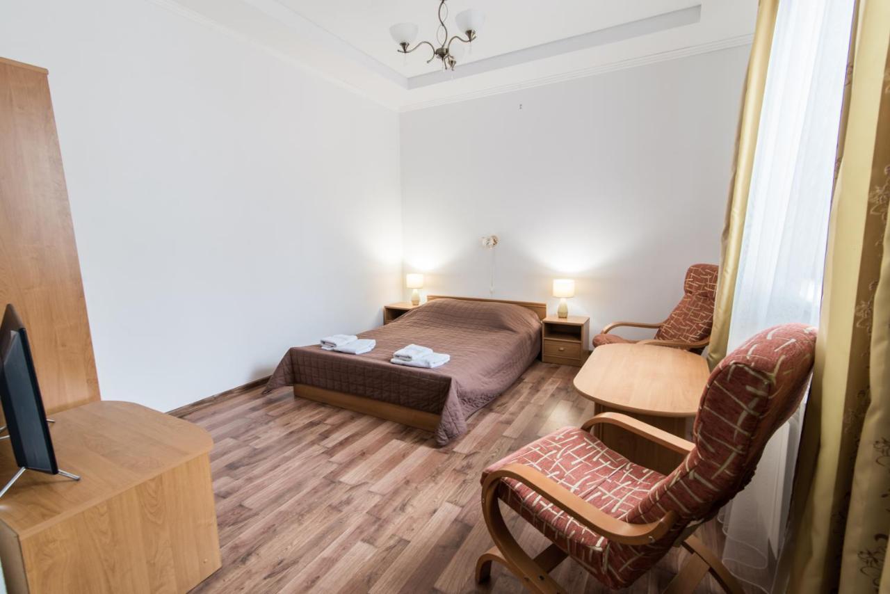 Villa Kameliya Truskavets Exteriör bild